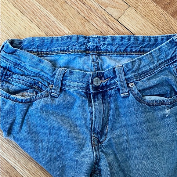 Old Navy Distressed Jeans - Picture 3 of 3